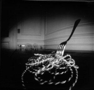 Autoretrato con camara estenopeica hexagonal- 2012